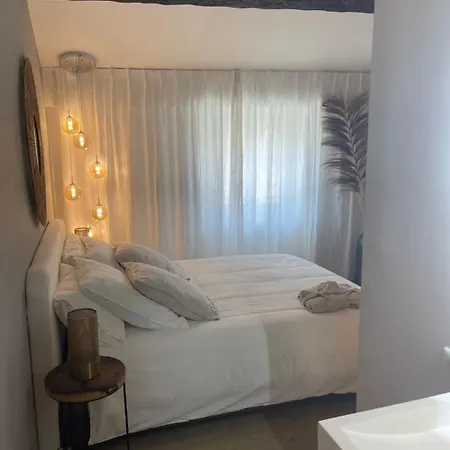 La ホテル *